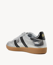 2001 Parallel- SILVER METALLIC/BLACK LEATHER