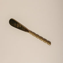 Form Spread Knife