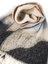 Boston Fluffy Scarf