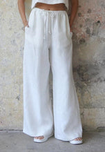 Tara Pants White