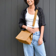 Cross the Sea Waxed Canvas Crossbody Insulated Lunch Bag - Ginger Brown