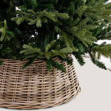 INSTOCK Spruce Christmas Tree Skirt