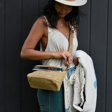 The Wanderer Crossbody Bag - Ginger
